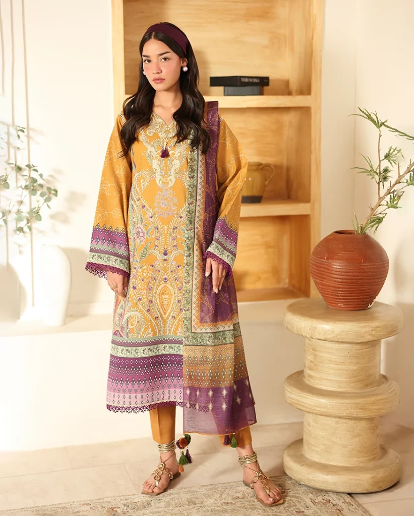 Roheenaz Pareesa Amaaya RUNWI2503B – Printed Cambric 3 Piece Unstitched Suit