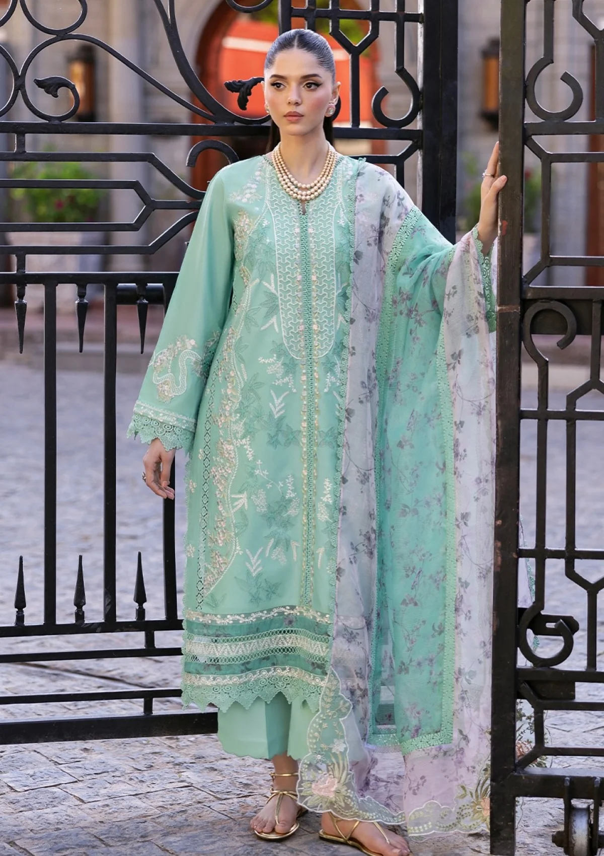 Bloom by Saira Shakira Embroidered Lawn'25 3 Piece Suit Chloe 3-B - Image 2
