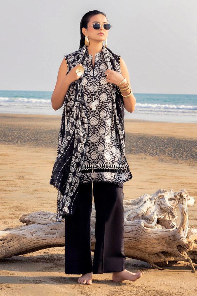 Gul Ahmed Summer Lawn 3 Piece Unstitched Printed Lawn Suit B-52013